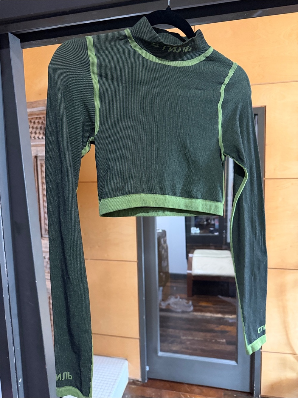 Heron Preston Cropped Long Sleeve Seam-Trim Top in Dark Green with Lime Accents